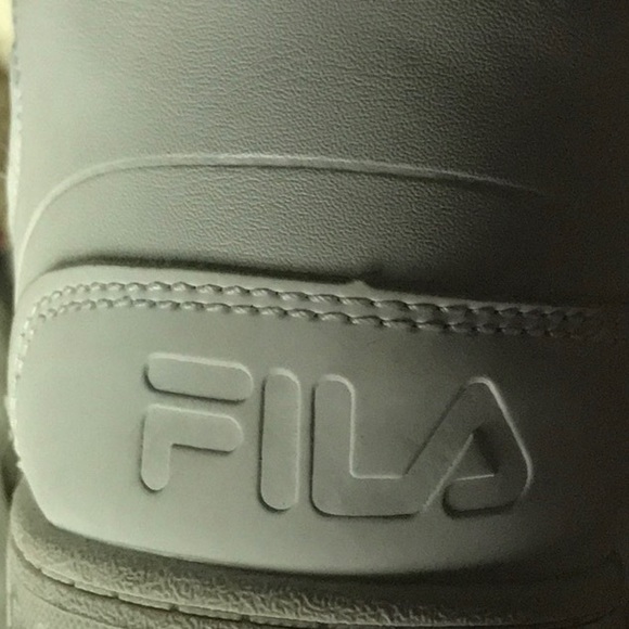 Fila Shoes - Picture 4 of 4